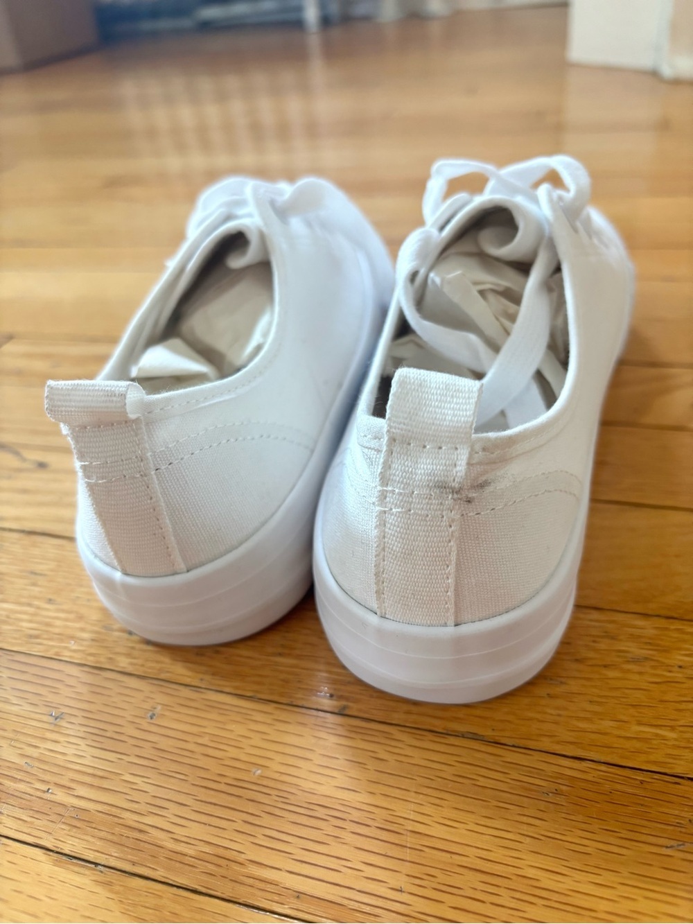 H&M White Canvas Low-Top Sneakers size 5 - Picture 8 of 10